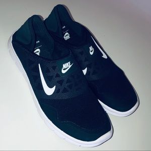 Nike Orive Lite women’s slip on tennis shoes